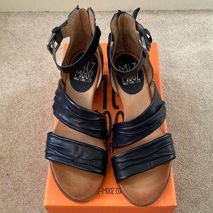Miz Mooz Cassie sandal NWOT